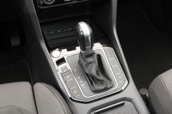 Volkswagen Golf Sportsvan 1.5 TSI ACT Highline Edition Panodak Trekhaak Camera