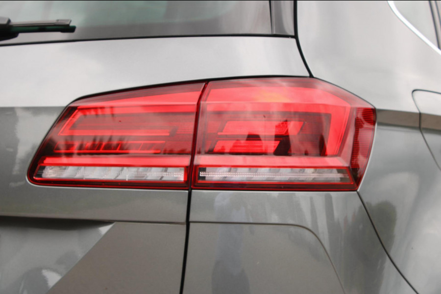 Volkswagen Golf Sportsvan 1.5 TSI ACT Highline Edition Panodak Trekhaak Camera