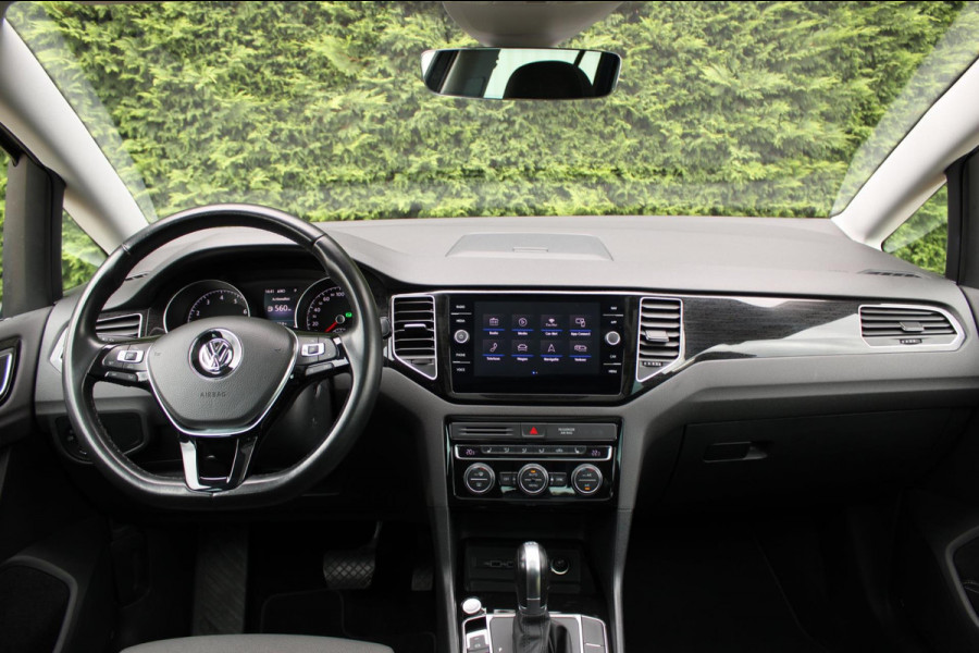 Volkswagen Golf Sportsvan 1.5 TSI ACT Highline Edition Panodak Trekhaak Camera