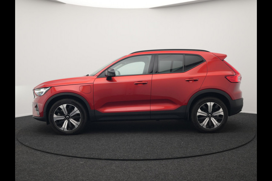 Volvo XC40 T5 Plus Dark Plug In Hybrid 262pk Dealer O.H PHEV | Adaptive Cruise | Camera | Harman Kardon | Apple Carplay | Lederen Sportstoelen Memory & Verwarmd | Pilot Assist | Blis | Navigatie | Virtual | DAB |