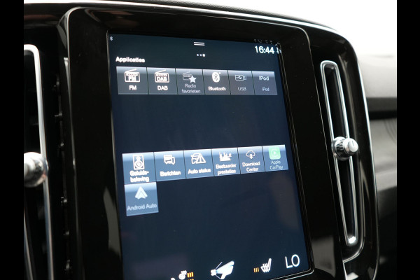 Volvo XC40 T5 Plus Dark Plug In Hybrid 262pk Dealer O.H PHEV | Adaptive Cruise | Camera | Harman Kardon | Apple Carplay | Lederen Sportstoelen Memory & Verwarmd | Pilot Assist | Blis | Navigatie | Virtual | DAB |