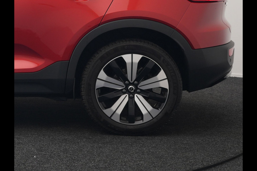 Volvo XC40 T5 Plus Dark Plug In Hybrid 262pk Dealer O.H PHEV | Adaptive Cruise | Camera | Harman Kardon | Apple Carplay | Lederen Sportstoelen Memory & Verwarmd | Pilot Assist | Blis | Navigatie | Virtual | DAB |