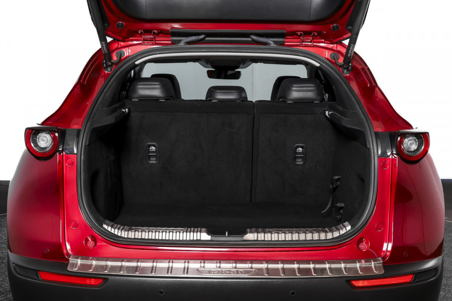 Mazda CX-30 2.0 e-SkyActiv-X M Hybrid 180 PK Luxury | S/K-Dak | Adapt. Cruise | Stoel-+Stuurverw. | PDC | 360 Camera | NAV + App. Connect | ECC | Bose | Elek. Klep | LM 18" |