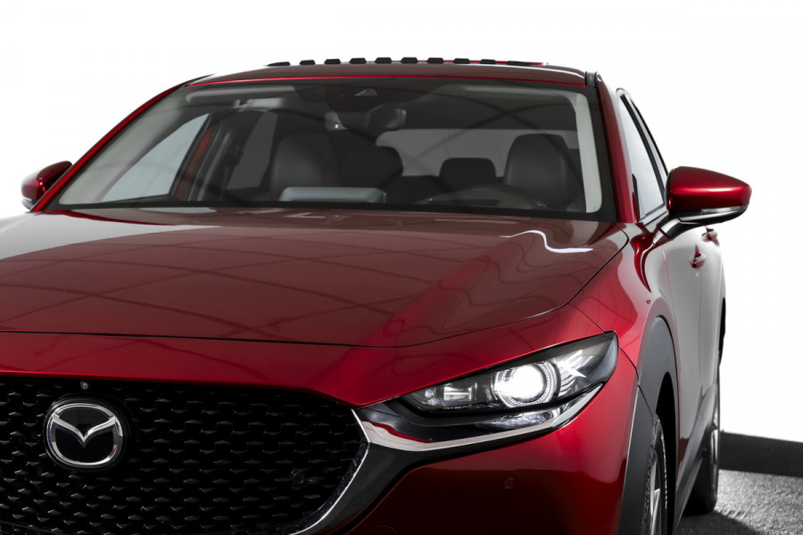 Mazda CX-30 2.0 e-SkyActiv-X M Hybrid 180 PK Luxury | S/K-Dak | Adapt. Cruise | Stoel-+Stuurverw. | PDC | 360 Camera | NAV + App. Connect | ECC | Bose | Elek. Klep | LM 18" |