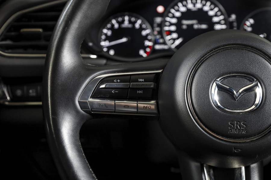 Mazda CX-30 2.0 e-SkyActiv-X M Hybrid 180 PK Luxury | S/K-Dak | Adapt. Cruise | Stoel-+Stuurverw. | PDC | 360 Camera | NAV + App. Connect | ECC | Bose | Elek. Klep | LM 18" |