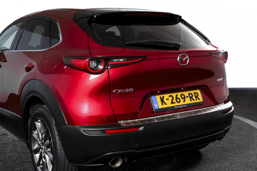 Mazda CX-30 2.0 e-SkyActiv-X M Hybrid 180 PK Luxury | S/K-Dak | Adapt. Cruise | Stoel-+Stuurverw. | PDC | 360 Camera | NAV + App. Connect | ECC | Bose | Elek. Klep | LM 18" |