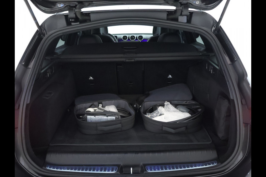 Mercedes-Benz C-Klasse Estate 300 e AMG Line AMG Line | Night Pakket | Trekhaak | Panorama Schuif-Kanteldak | Inclusief 24 maanden MB Certified garantie voor Europa.