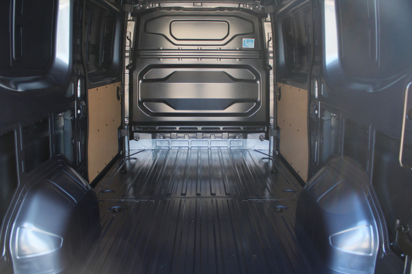 Renault Master T35 2.0 dCi 170pk L2H2 Extra - 2x Schuifdeur - Navigatie - Blind Spot - Camera - Stoelverwarming - Verwarmde voorruit - Rijklaar