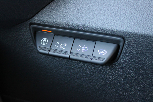Renault Master T35 2.0 dCi 170pk L2H2 Extra - 2x Schuifdeur - Navigatie - Blind Spot - Camera - Stoelverwarming - Verwarmde voorruit - Rijklaar