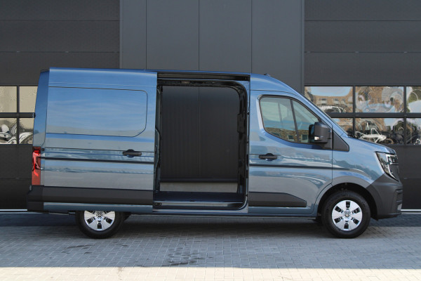 Renault Master T35 2.0 dCi 170pk L2H2 Extra - 2x Schuifdeur - Navigatie - Blind Spot - Camera - Stoelverwarming - Verwarmde voorruit - Rijklaar