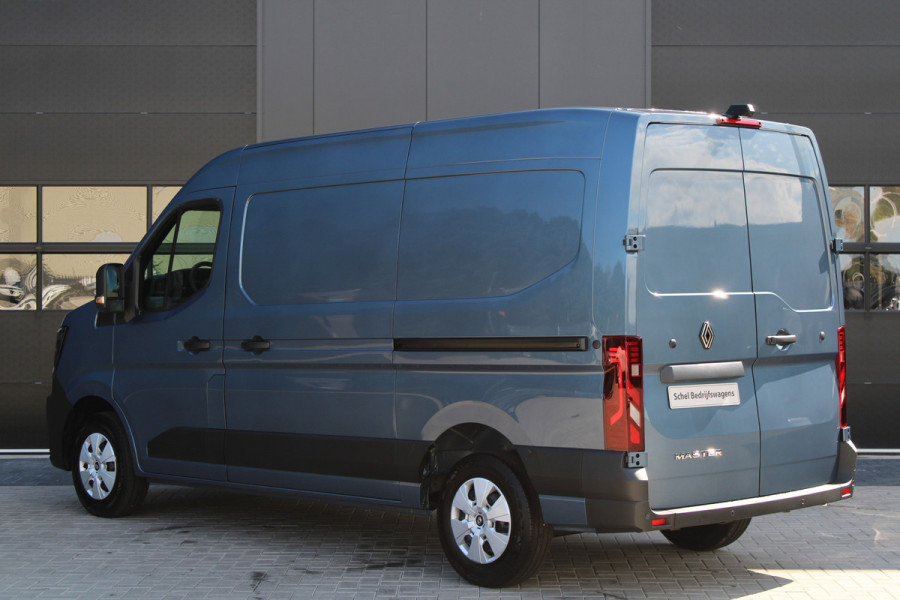 Renault Master T35 2.0 dCi 170pk L2H2 Extra - 2x Schuifdeur - Navigatie - Blind Spot - Camera - Stoelverwarming - Verwarmde voorruit - Rijklaar