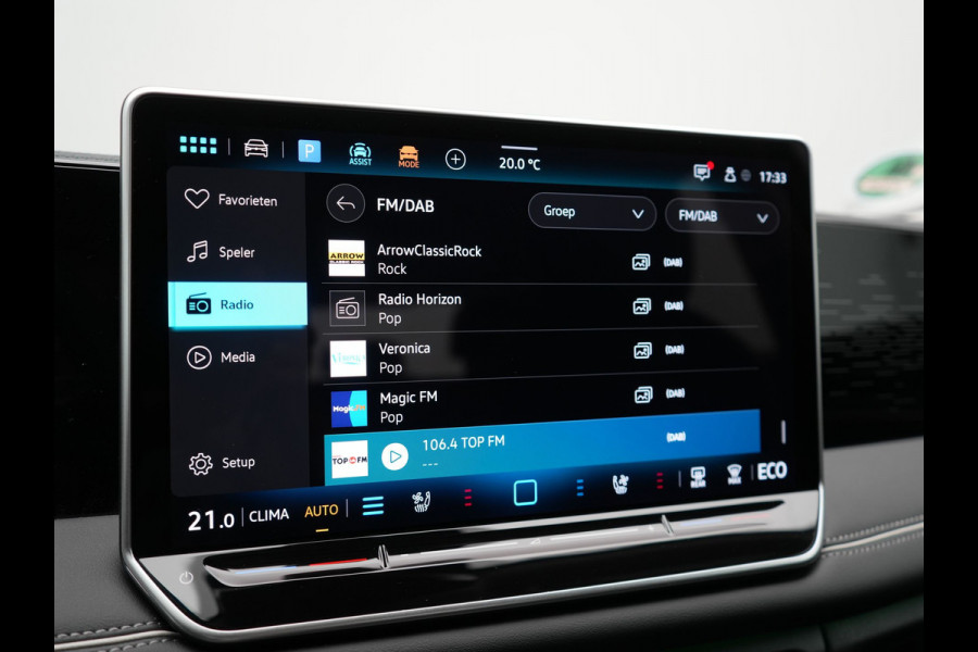 Volkswagen Tiguan 1.5 eHybrid Elegance Plug In Hybrid 204pk Dealer O.H PHEV | Trekhaak Af Fabriek | Adaptive Cruise | 360 Camera | IQ Light | Lederen Sportstoelen Massage & Memory | Virtual | Keyless | Lane Assist | Verwarmde Stuur & Stoel | Apple Carplay |