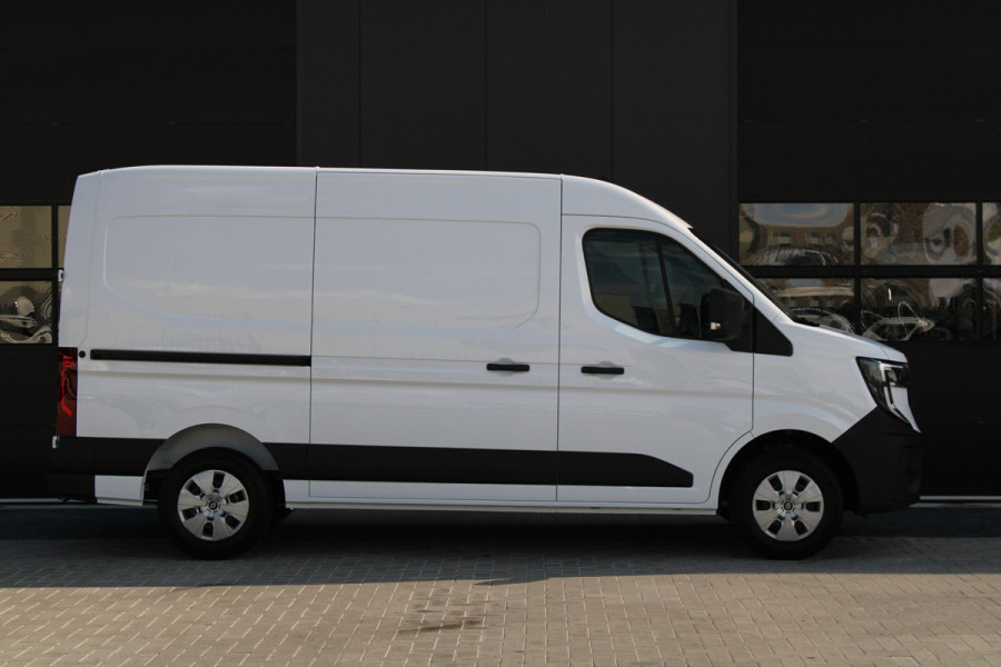 Renault Master T35 2.0 dCi 170pk L2H2 Extra - 2x Schuifdeur - Navigatie - Blind Spot - Camera - Stoelverwarming - Verwarmde voorruit - Rijklaar