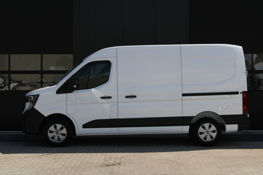 Renault Master T35 2.0 dCi 170pk L2H2 Extra - 2x Schuifdeur - Navigatie - Blind Spot - Camera - Stoelverwarming - Verwarmde voorruit - Rijklaar