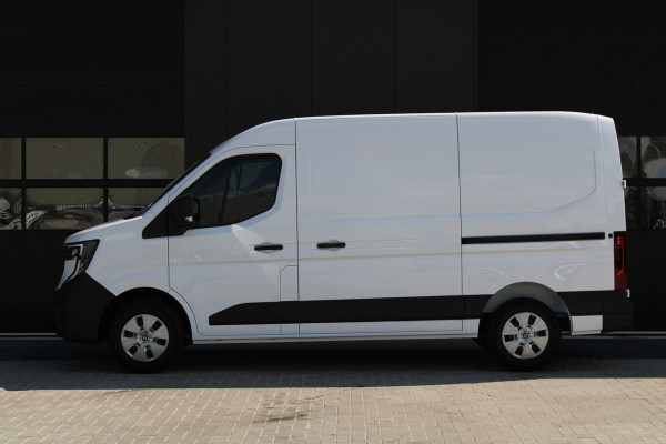 Renault Master T35 2.0 dCi 170pk L2H2 Extra - 2x Schuifdeur - Navigatie - Blind Spot - Camera - Stoelverwarming - Verwarmde voorruit - Rijklaar