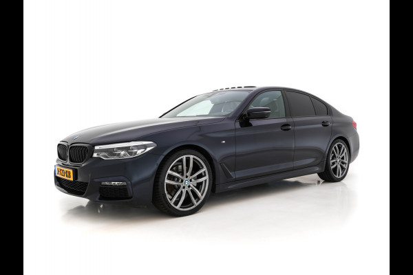 BMW 5 Serie 520d xDrive M-Sport-Pack High Executive (INCL-BTW) Aut. *PANO | LUXURY-LEATHER | FULL-LED | HEAD-UP | DIGI-COCKPIT | NAVI-FULLMAP | TOP-VIEW | MEMORY-PACK | ECC | AMBIENT-LIGHT | PDC | CRUISE | SHIFT-PADDLES | TOWBAR  | 20''ALU*