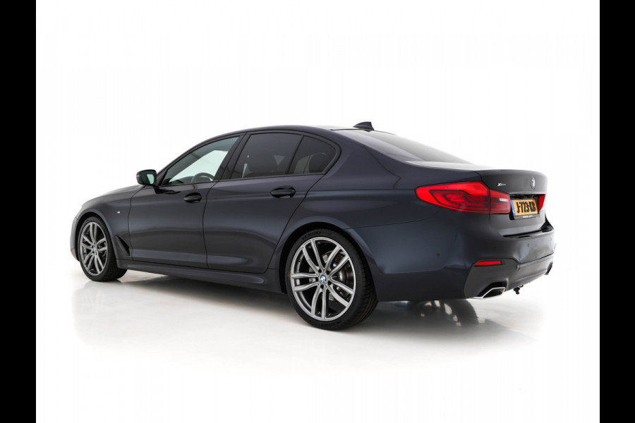 BMW 5 Serie 520d xDrive M-Sport-Pack High Executive (INCL-BTW) Aut. *PANO | LUXURY-LEATHER | FULL-LED | HEAD-UP | DIGI-COCKPIT | NAVI-FULLMAP | TOP-VIEW | MEMORY-PACK | ECC | AMBIENT-LIGHT | PDC | CRUISE | SHIFT-PADDLES | TOWBAR  | 20''ALU*