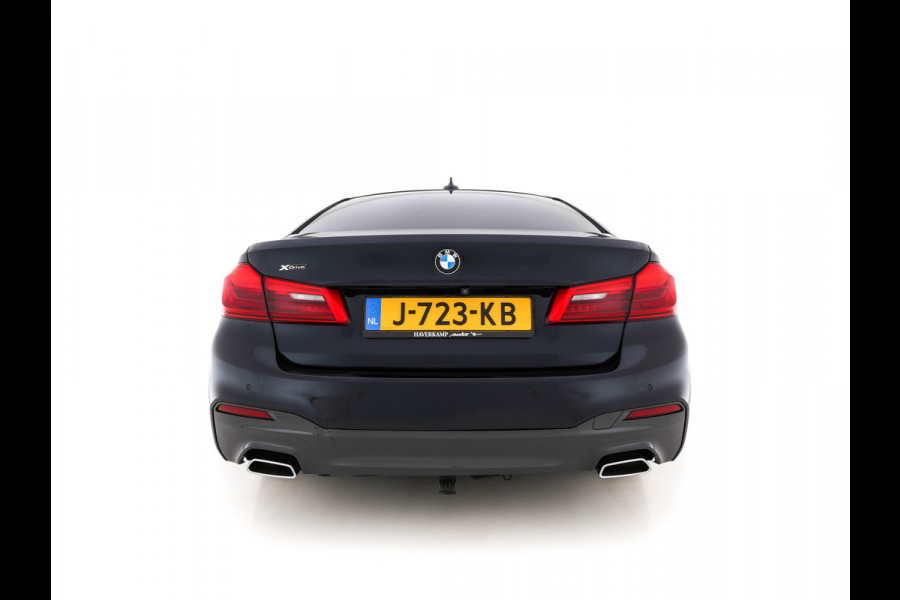 BMW 5 Serie 520d xDrive M-Sport-Pack High Executive (INCL-BTW) Aut. *PANO | LUXURY-LEATHER | FULL-LED | HEAD-UP | DIGI-COCKPIT | NAVI-FULLMAP | TOP-VIEW | MEMORY-PACK | ECC | AMBIENT-LIGHT | PDC | CRUISE | SHIFT-PADDLES | TOWBAR  | 20''ALU*