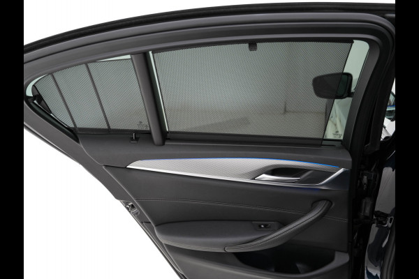 BMW 5 Serie 520d xDrive M-Sport-Pack High Executive (INCL-BTW) Aut. *PANO | LUXURY-LEATHER | FULL-LED | HEAD-UP | DIGI-COCKPIT | NAVI-FULLMAP | TOP-VIEW | MEMORY-PACK | ECC | AMBIENT-LIGHT | PDC | CRUISE | SHIFT-PADDLES | TOWBAR  | 20''ALU*
