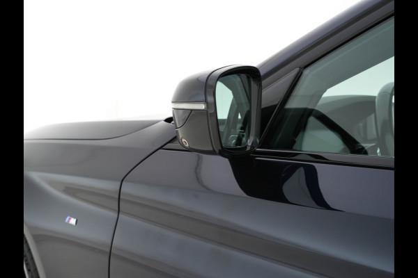 BMW 5 Serie 520d xDrive M-Sport-Pack High Executive (INCL-BTW) Aut. *PANO | LUXURY-LEATHER | FULL-LED | HEAD-UP | DIGI-COCKPIT | NAVI-FULLMAP | TOP-VIEW | MEMORY-PACK | ECC | AMBIENT-LIGHT | PDC | CRUISE | SHIFT-PADDLES | TOWBAR  | 20''ALU*