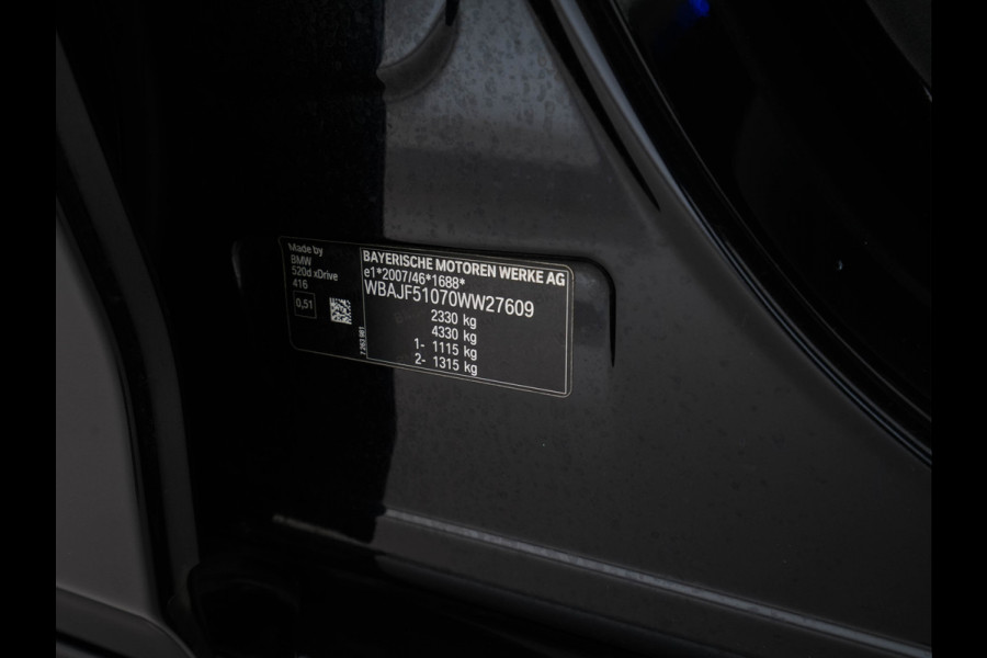 BMW 5 Serie 520d xDrive M-Sport-Pack High Executive (INCL-BTW) Aut. *PANO | LUXURY-LEATHER | FULL-LED | HEAD-UP | DIGI-COCKPIT | NAVI-FULLMAP | TOP-VIEW | MEMORY-PACK | ECC | AMBIENT-LIGHT | PDC | CRUISE | SHIFT-PADDLES | TOWBAR  | 20''ALU*