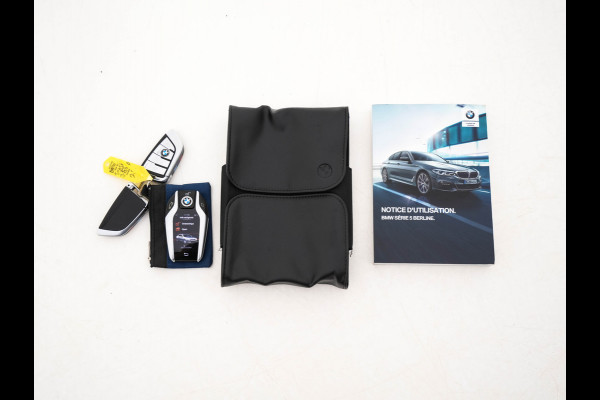 BMW 5 Serie 520d xDrive M-Sport-Pack High Executive (INCL-BTW) Aut. *PANO | LUXURY-LEATHER | FULL-LED | HEAD-UP | DIGI-COCKPIT | NAVI-FULLMAP | TOP-VIEW | MEMORY-PACK | ECC | AMBIENT-LIGHT | PDC | CRUISE | SHIFT-PADDLES | TOWBAR  | 20''ALU*