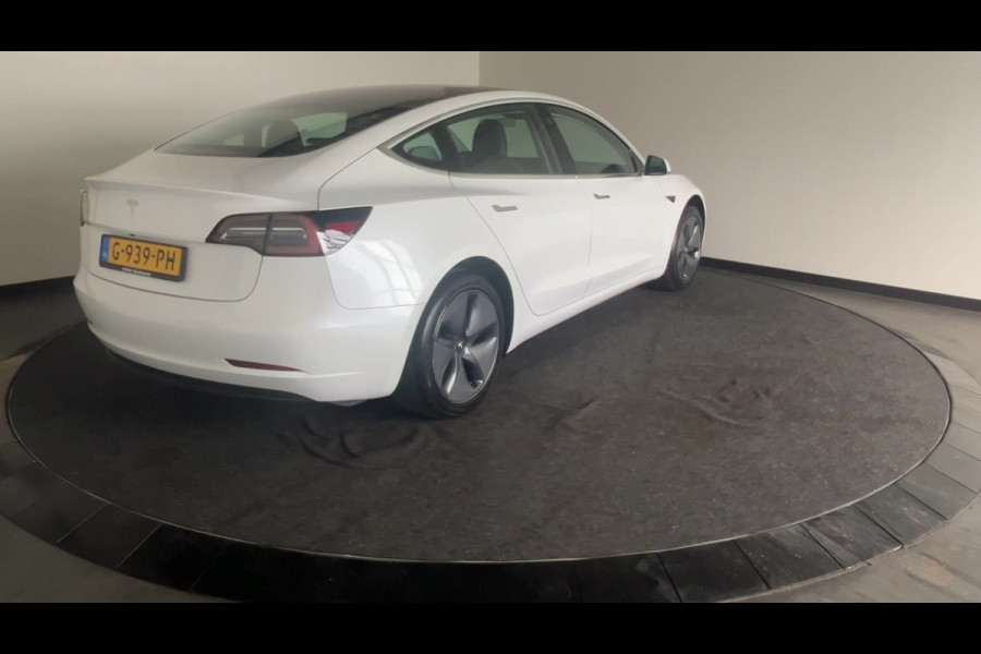 Tesla Model 3 Standard RWD Plus 60 kWh | Rijdt en zit als nieuw! | Soh (batterijcheck) 90 %