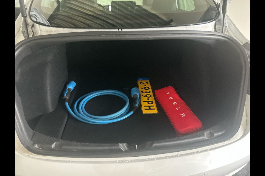 Tesla Model 3 Standard RWD Plus 60 kWh | Rijdt en zit als nieuw! | Soh (batterijcheck) 90 %