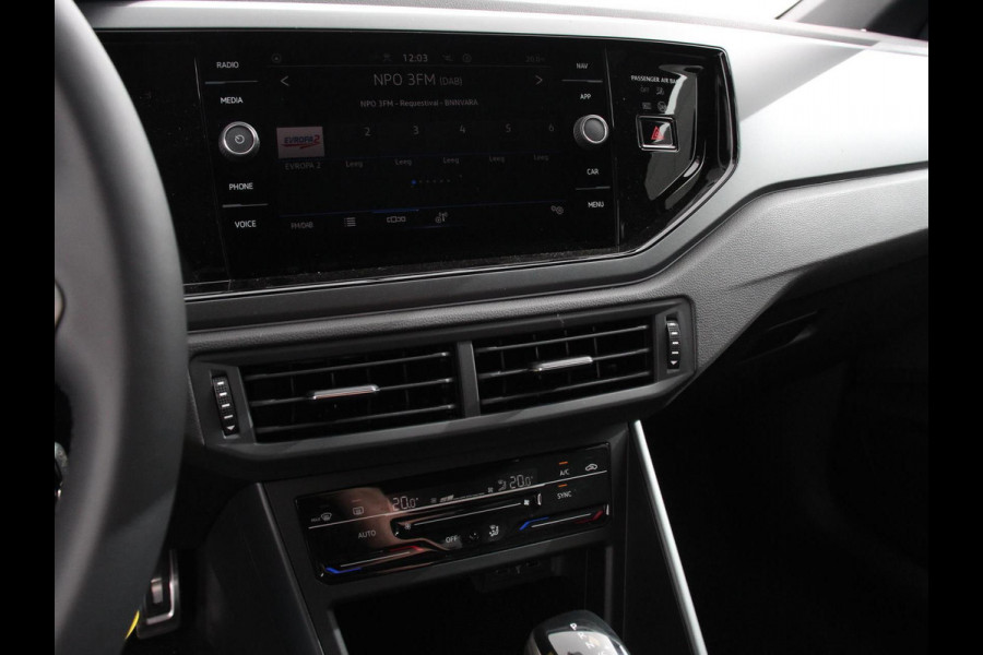 Volkswagen Polo 1.0 TSI DSG R-Line Navigatie Apple Carplay/Android Auto Panoramadak Camera Blind Spot Assist Adaptive Cruise Control
