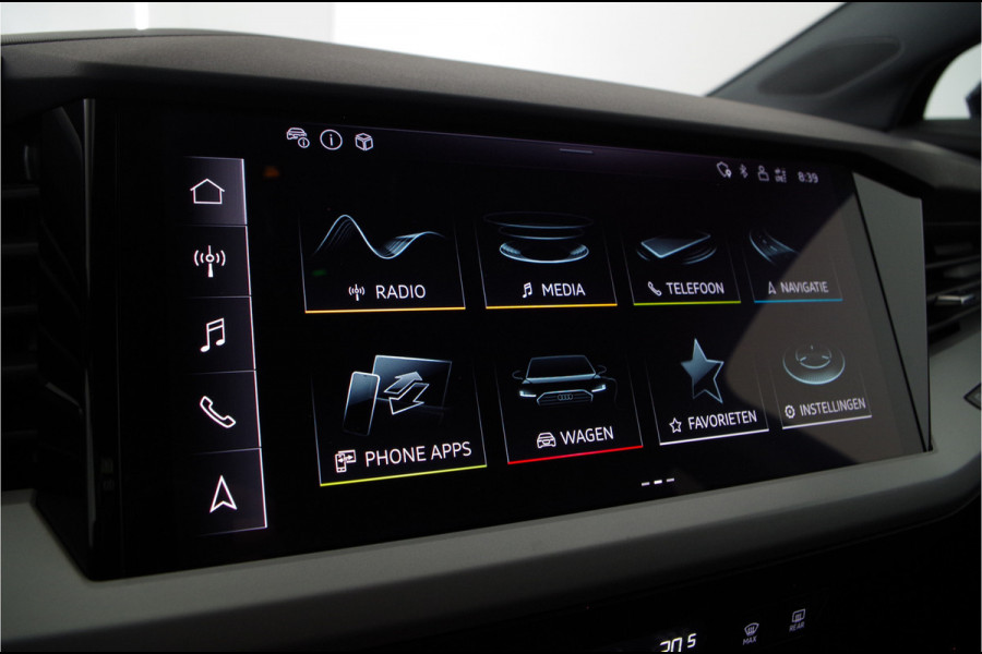 Audi Q4 e-tron 40 82 kWh S line > Camera/ Adaptief Cruise control/Stoelverwarming...