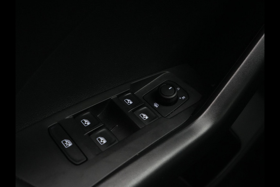 Volkswagen T-Cross 1.0 TSI 95pk Life Navigatie Stoelverwarming Carplay Camera Keyless Virtual Cockpit 40