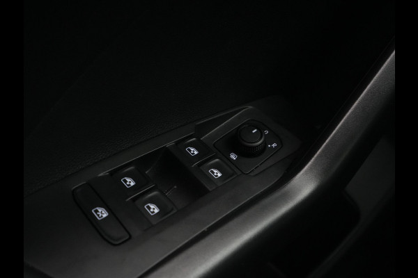 Volkswagen T-Cross 1.0 TSI 95pk Life Navigatie Stoelverwarming Carplay Camera Keyless Virtual Cockpit 40