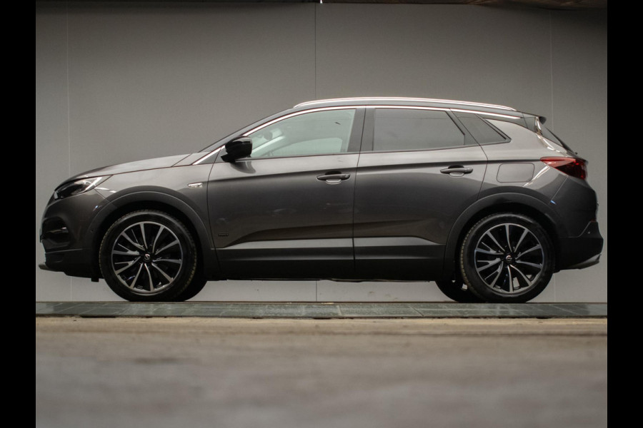 Opel Grandland X 1.6 Turbo Hybrid4 Business Executive (APPLECAR PLAY,NAVI,LED,LEDER,STOELVERWARMING/VERKOELING,DODE HOEK,CAMERA)