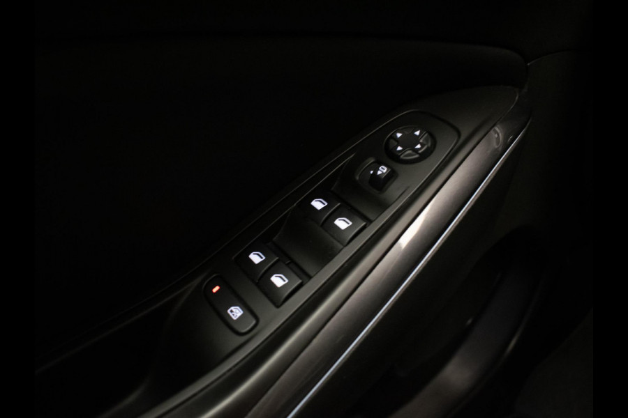 Opel Grandland X 1.6 Turbo Hybrid4 Business Executive (APPLECAR PLAY,NAVI,LED,LEDER,STOELVERWARMING/VERKOELING,DODE HOEK,CAMERA)