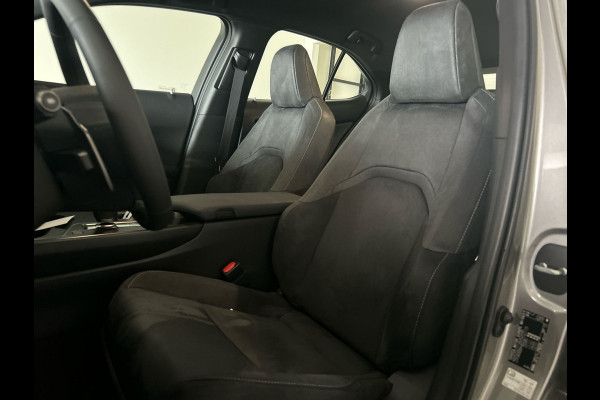 Lexus UX 300e Business Line 73 kWh | Adaptieve cruise control | Achteruitrijcamera |