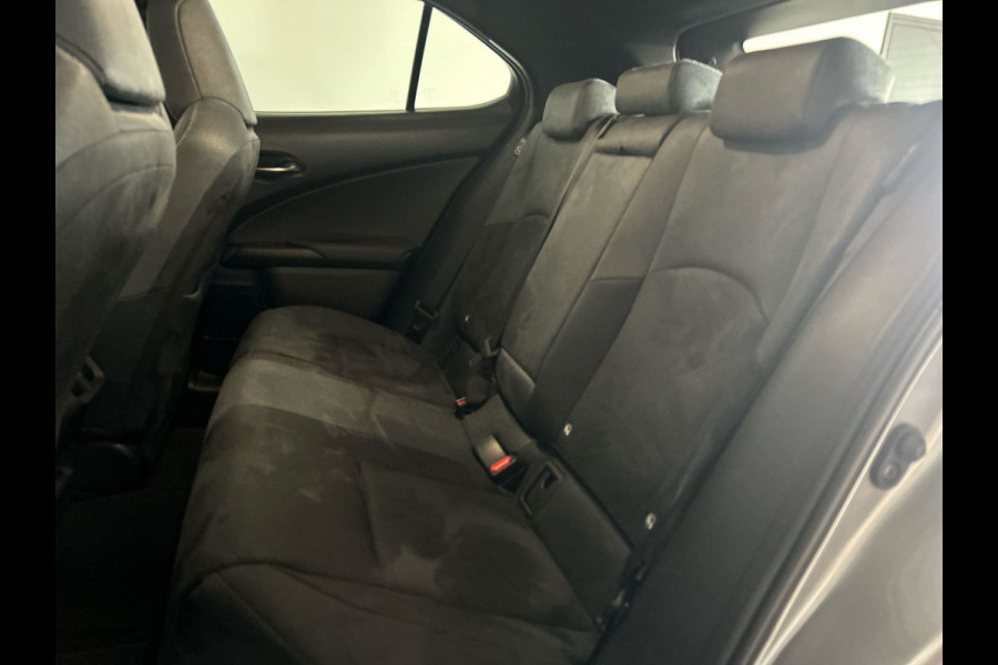 Lexus UX 300e Business Line 73 kWh | Adaptieve cruise control | Achteruitrijcamera |