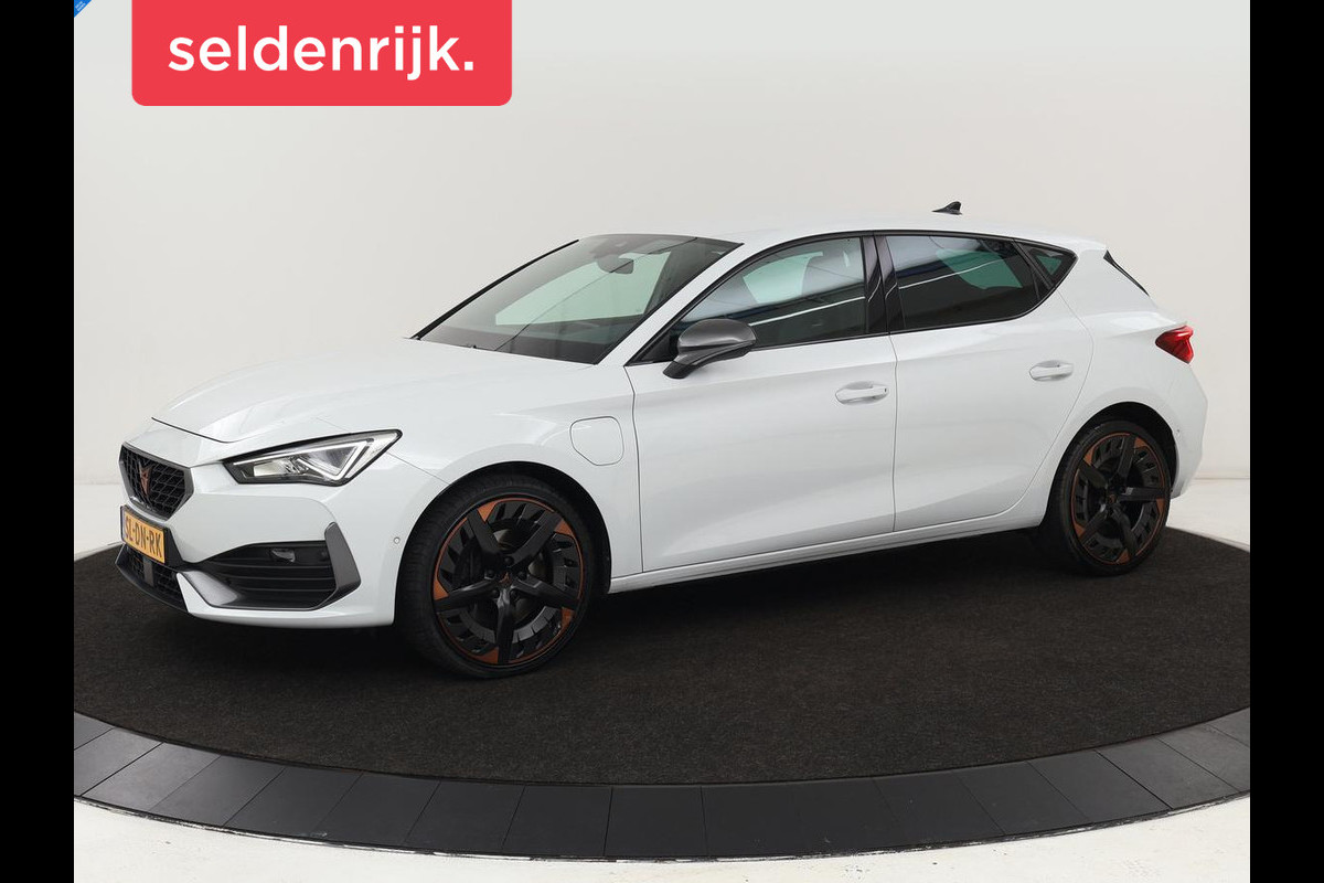 CUPRA Leon 1.4 e-Hybrid VZ | 245pk | Leder | Stoel & stuurverwarming | Adaptive cruise | Memory | Camera | Sfeerverlichting | Keyless | Full LED | PHEV