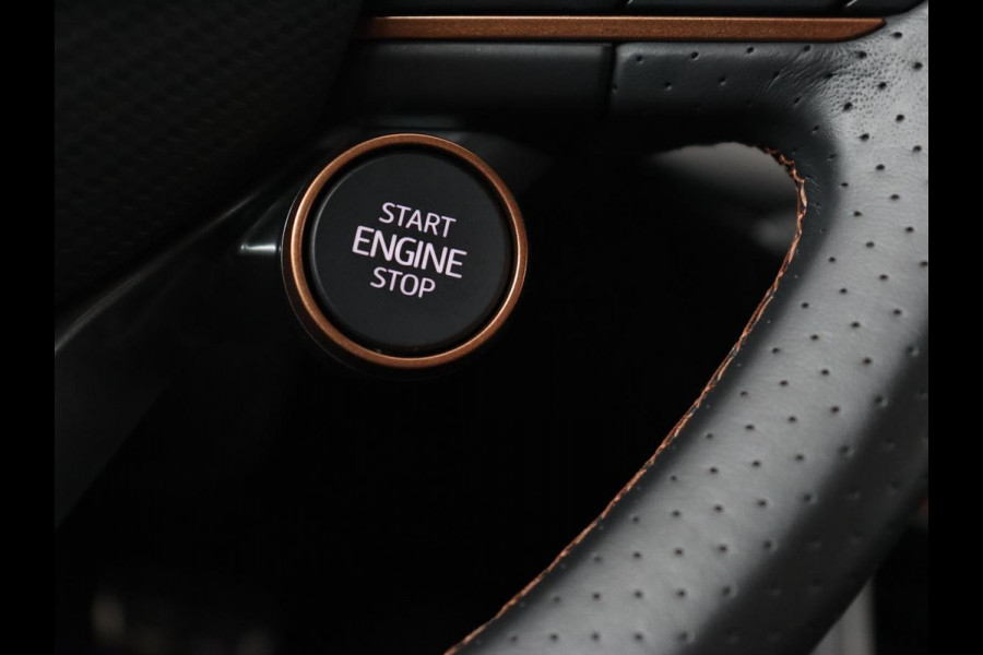 CUPRA Leon 1.4 e-Hybrid VZ | 245pk | Leder | Stoel & stuurverwarming | Adaptive cruise | Memory | Camera | Sfeerverlichting | Keyless | Full LED | PHEV