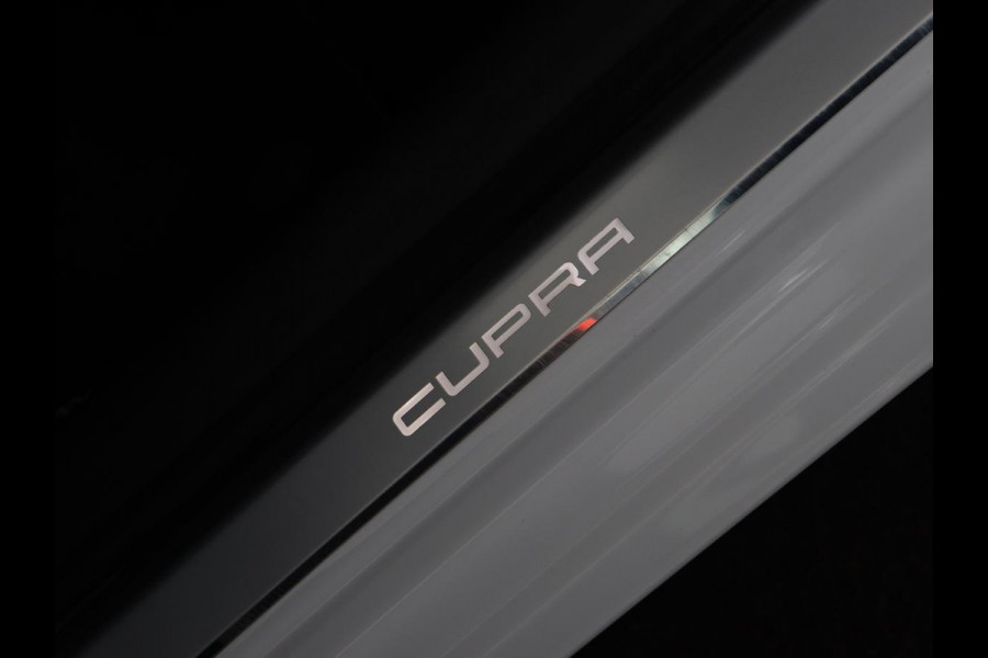 CUPRA Leon 1.4 e-Hybrid VZ | 245pk | Leder | Stoel & stuurverwarming | Adaptive cruise | Memory | Camera | Sfeerverlichting | Keyless | Full LED | PHEV