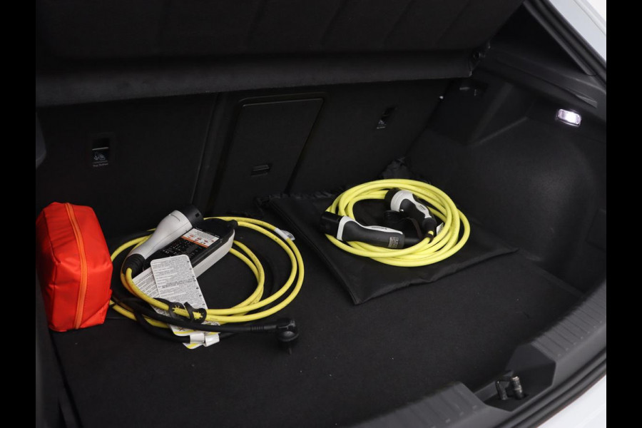 CUPRA Leon 1.4 e-Hybrid VZ | 245pk | Leder | Stoel & stuurverwarming | Adaptive cruise | Memory | Camera | Sfeerverlichting | Keyless | Full LED | PHEV