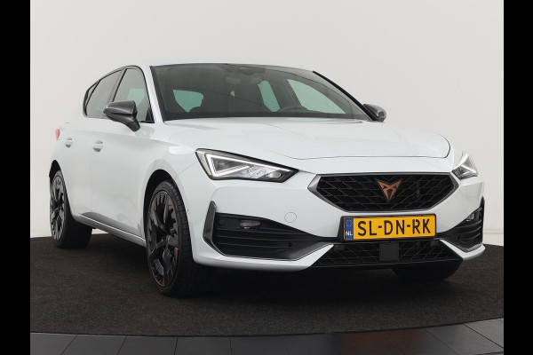 CUPRA Leon 1.4 e-Hybrid VZ | 245pk | Leder | Stoel & stuurverwarming | Adaptive cruise | Memory | Camera | Sfeerverlichting | Keyless | Full LED | PHEV