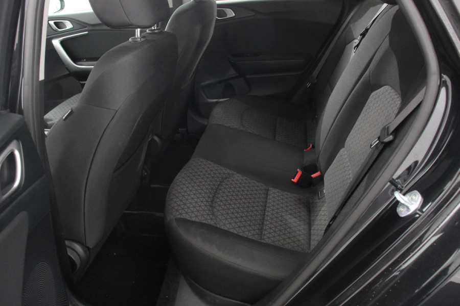 Kia Ceed Sportswagon 1.0 T-GDi Ceed SW Prestige | Navigatie | Apple Carplay/Android Auto | Climate control | Camera | Lichtmetalen Velgen | Stoelverwarming | Extra Getint Glas