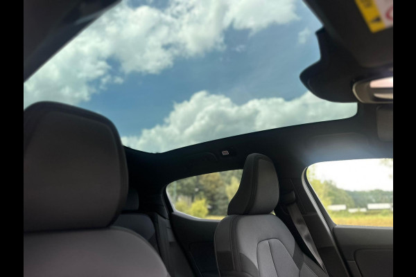 Polestar 2 Long Range Dual Motor Launch Edition 78kWh, panoramadak, 20 inch, elect. trekhaak, 1 e eigenaar, NL auto met nap