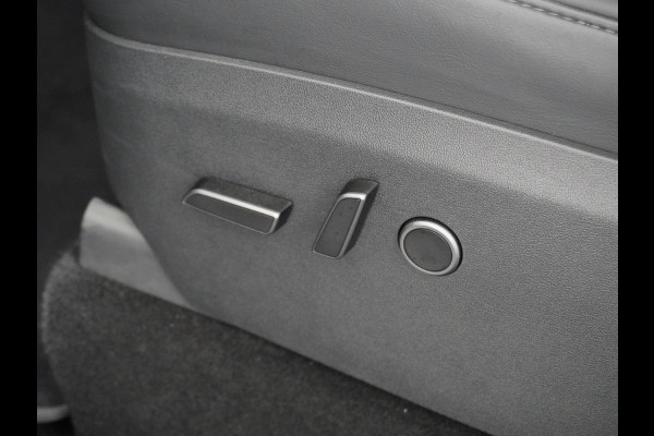 Tesla Model Y Long Range AWD 75kWh Warmtepomp Lmv 20" Autopilot FSD-Computer 3 Leder Panoramadak Elektr.Stuur+Stoel+Verwarmd Navi Ecc Premium  Camera's Elektr.AchterKlep Parkeer Assistent Sentry-Mode Privacyglas Bluetooth Dodehoek detector Connected services AMD-Ryzen Processor™ 1.600kg Trekvermogen Origineel Nederlandse Auto Garantie op Accu en Motor tot 24-03-2030 max. 192.000km