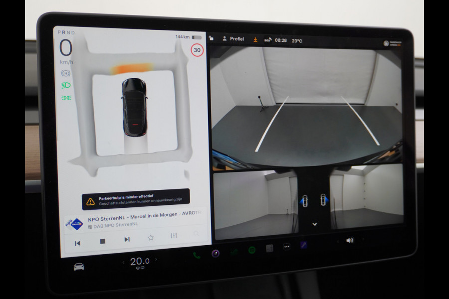 Tesla Model Y Long Range AWD 75kWh Warmtepomp Lmv 20" Autopilot FSD-Computer 3 Leder Panoramadak Elektr.Stuur+Stoel+Verwarmd Navi Ecc Premium  Camera's Elektr.AchterKlep Parkeer Assistent Sentry-Mode Privacyglas Bluetooth Dodehoek detector Connected services AMD-Ryzen Processor™ 1.600kg Trekvermogen Origineel Nederlandse Auto Garantie op Accu en Motor tot 24-03-2030 max. 192.000km
