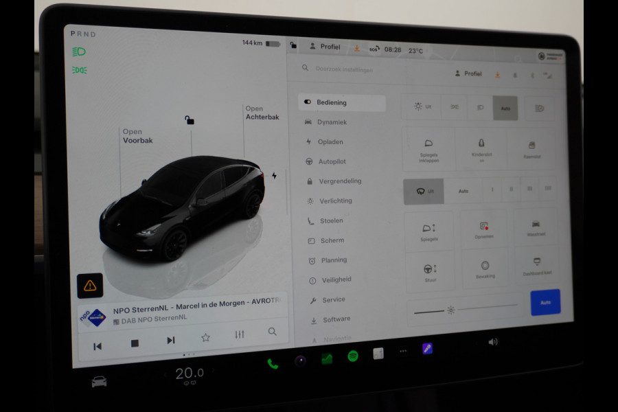 Tesla Model Y Long Range AWD 75kWh Warmtepomp Lmv 20" Autopilot FSD-Computer 3 Leder Panoramadak Elektr.Stuur+Stoel+Verwarmd Navi Ecc Premium  Camera's Elektr.AchterKlep Parkeer Assistent Sentry-Mode Privacyglas Bluetooth Dodehoek detector Connected services AMD-Ryzen Processor™ 1.600kg Trekvermogen Origineel Nederlandse Auto Garantie op Accu en Motor tot 24-03-2030 max. 192.000km