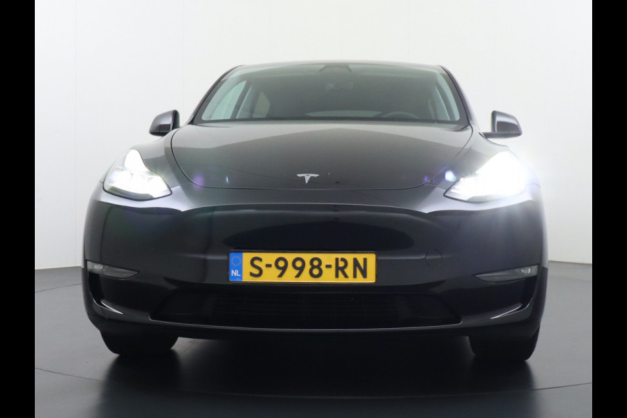 Tesla Model Y Long Range AWD 75kWh Warmtepomp Lmv 20" Autopilot FSD-Computer 3 Leder Panoramadak Elektr.Stuur+Stoel+Verwarmd Navi Ecc Premium  Camera's Elektr.AchterKlep Parkeer Assistent Sentry-Mode Privacyglas Bluetooth Dodehoek detector Connected services AMD-Ryzen Processor™ 1.600kg Trekvermogen Origineel Nederlandse Auto Garantie op Accu en Motor tot 24-03-2030 max. 192.000km