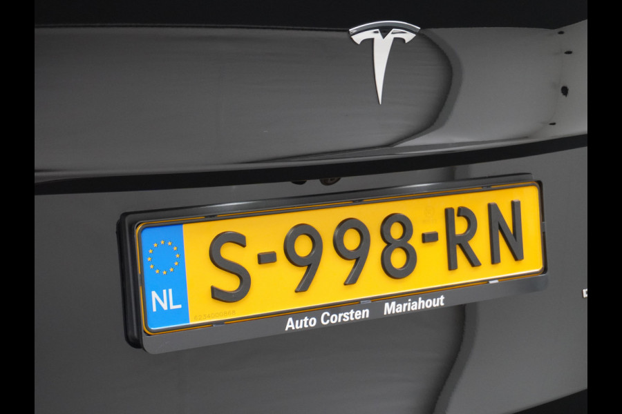 Tesla Model Y Long Range AWD 75kWh Warmtepomp Lmv 20" Autopilot FSD-Computer 3 Leder Panoramadak Elektr.Stuur+Stoel+Verwarmd Navi Ecc Premium  Camera's Elektr.AchterKlep Parkeer Assistent Sentry-Mode Privacyglas Bluetooth Dodehoek detector Connected services AMD-Ryzen Processor™ 1.600kg Trekvermogen Origineel Nederlandse Auto Garantie op Accu en Motor tot 24-03-2030 max. 192.000km