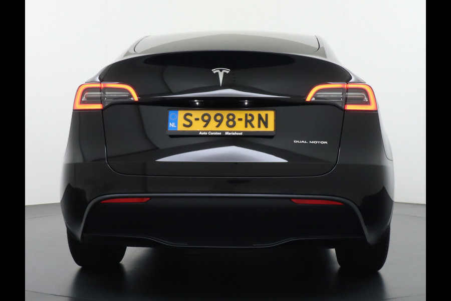 Tesla Model Y Long Range AWD 75kWh Warmtepomp Lmv 20" Autopilot FSD-Computer 3 Leder Panoramadak Elektr.Stuur+Stoel+Verwarmd Navi Ecc Premium  Camera's Elektr.AchterKlep Parkeer Assistent Sentry-Mode Privacyglas Bluetooth Dodehoek detector Connected services AMD-Ryzen Processor™ 1.600kg Trekvermogen Origineel Nederlandse Auto Garantie op Accu en Motor tot 24-03-2030 max. 192.000km