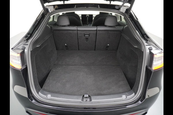 Tesla Model Y Long Range AWD 75kWh Warmtepomp Lmv 20" Autopilot FSD-Computer 3 Leder Panoramadak Elektr.Stuur+Stoel+Verwarmd Navi Ecc Premium  Camera's Elektr.AchterKlep Parkeer Assistent Sentry-Mode Privacyglas Bluetooth Dodehoek detector Connected services AMD-Ryzen Processor™ 1.600kg Trekvermogen Origineel Nederlandse Auto Garantie op Accu en Motor tot 24-03-2030 max. 192.000km
